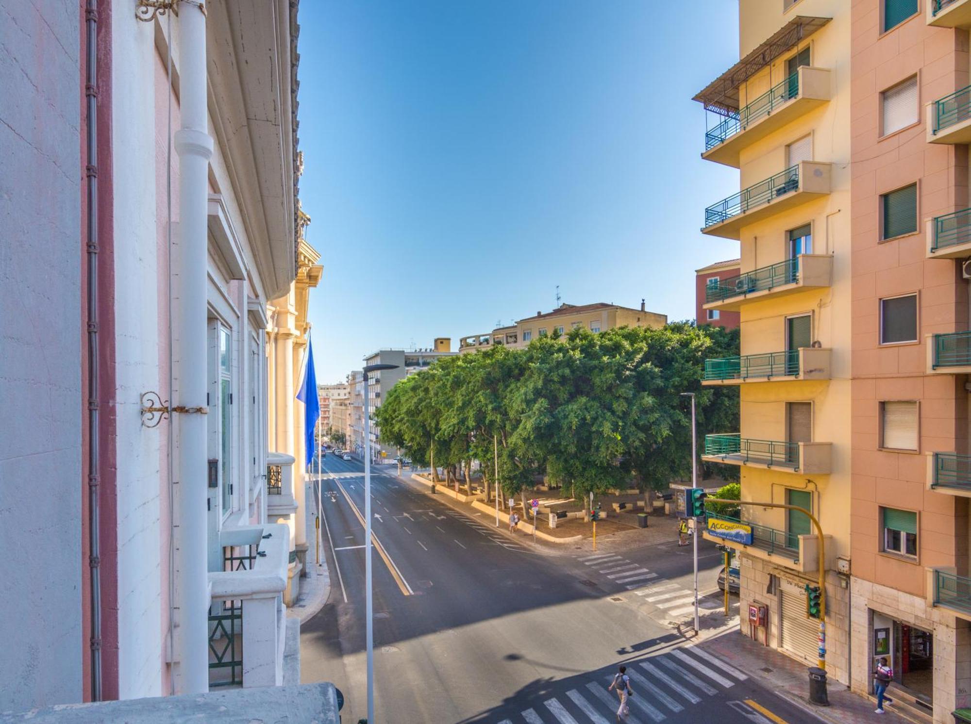 Sunscape Rooms Cagliari City Center Экстерьер фото